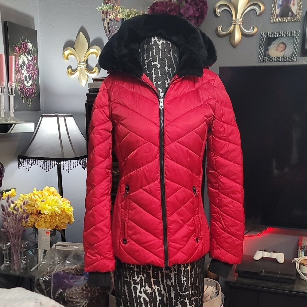Nautica Women's Red Quilted Jacket with Faux Fur Collar SizeS